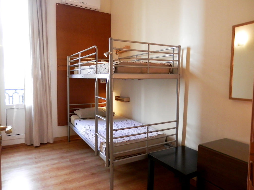 Barcelona Central Garden Hostal 객실 사진